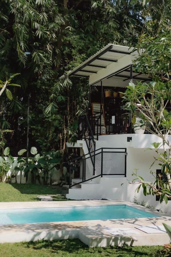 Villa The Volter Yogyakarta Ngingas Esterno foto