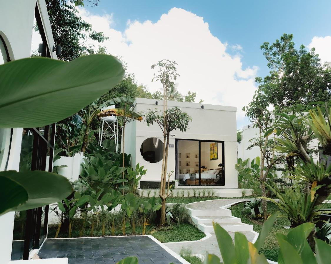 Villa The Volter Yogyakarta Ngingas Esterno foto