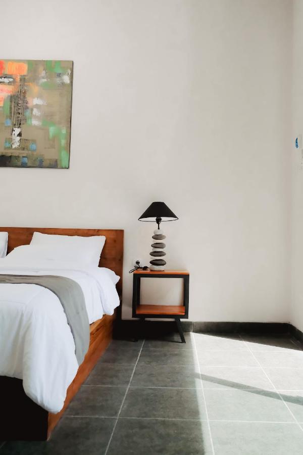 Villa The Volter Yogyakarta Ngingas Esterno foto